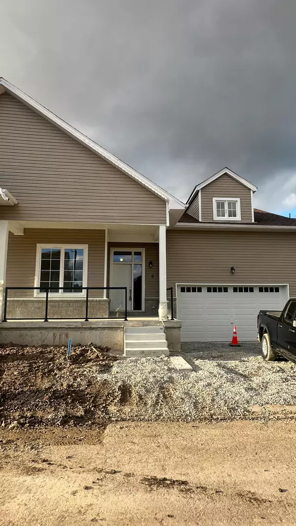 Bracebridge, ON P1L 0N5,8 Turnberry CT