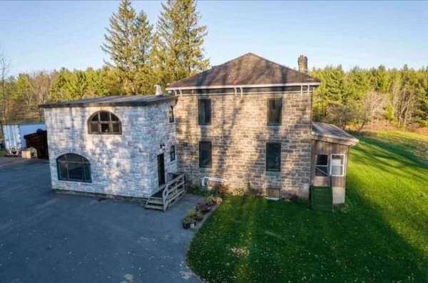 6327 Purcell RD, South Glengarry, ON K6H 7R7