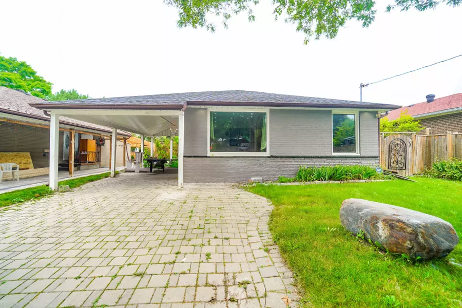 60 Manorglen CRES, Toronto E07, ON M1S 1W4