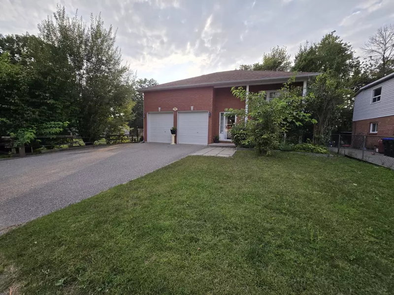 72 Forest AVE, Wasaga Beach, ON L9Z 2K4