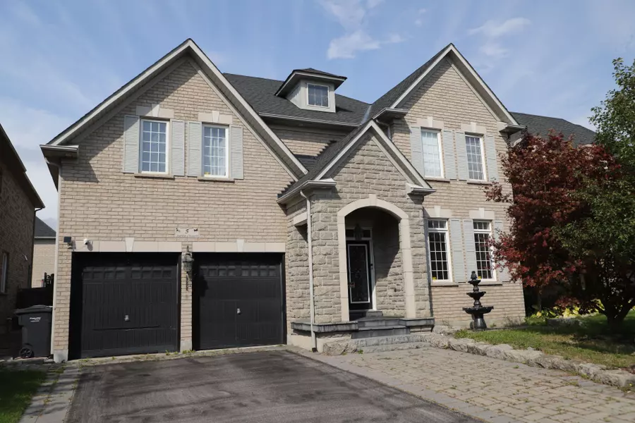 5 Supino CRES, Brampton, ON L6P 1X2