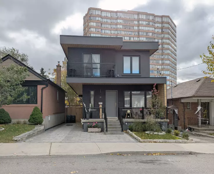 39 Lonborough AVE #Bsmt, Toronto W04, ON M6M 1X2