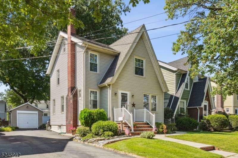 107 Cedar St, Nutley Twp., NJ 07110
