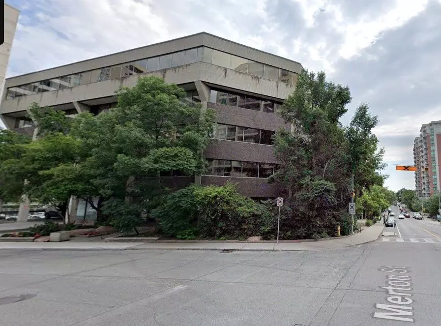 Toronto C10, ON M4S 1A6,250 Merton ST #403