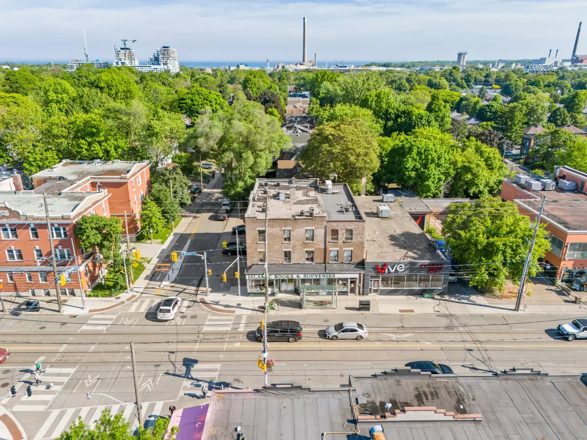 Toronto E01, ON M4L 1Z3,1395 Gerrard ST E