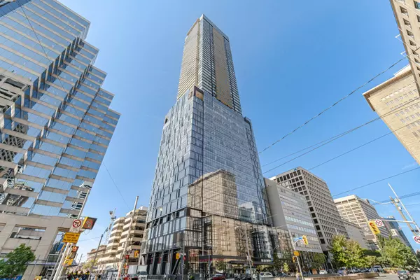 488 University AVE #2507, Toronto C01, ON M5G 0C1