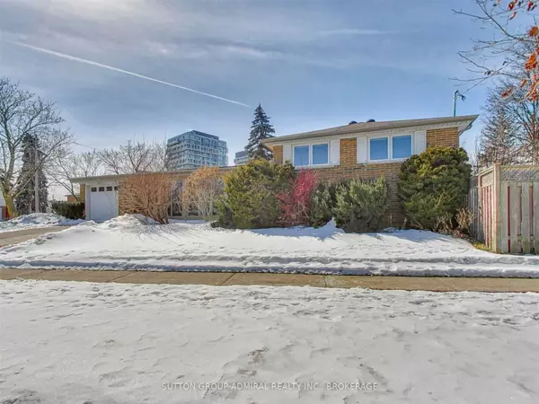 28 Kingslake RD, Toronto C15, ON M2J 3C9