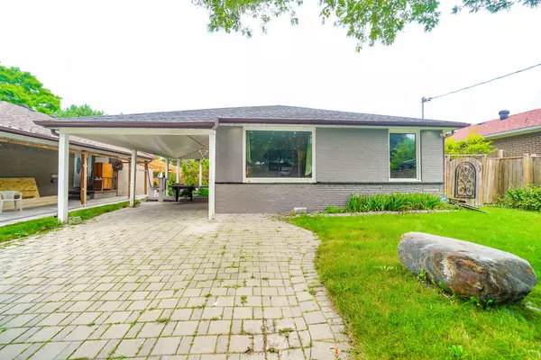 60 Manorglen CRES, Toronto E07, ON M1S 1W4