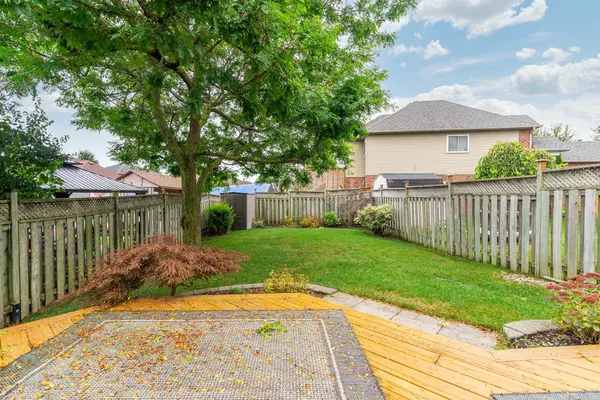 Clarington, ON L1C 4Z1,52 Abernethy CRES