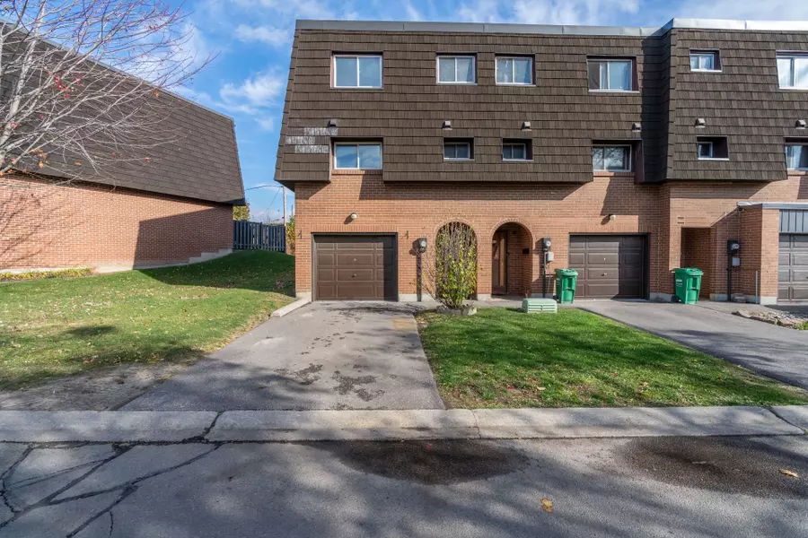 118 Darras CT, Brampton, ON L6T 1W7