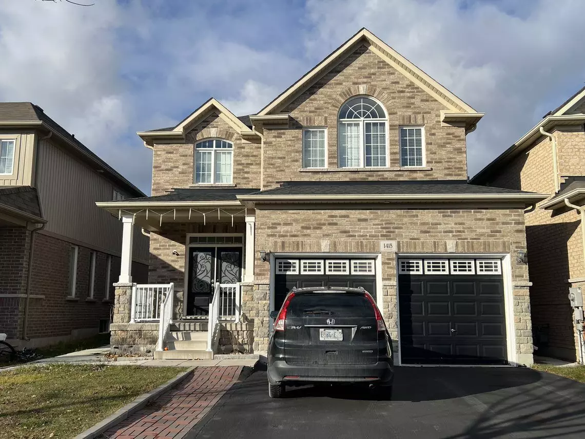 Clarington, ON L1E 2N6,1418 Gord Vinson AVE