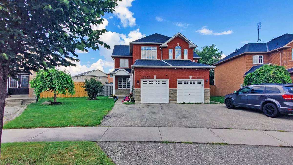 Mississauga, ON L5N 8A7,7650 Black Walnut TRL