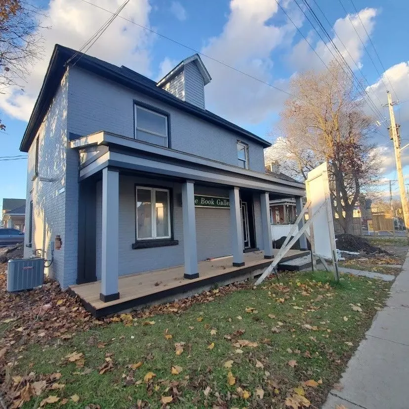 Carleton Place, ON K7C 1L1,19 LAKE AVE W #3