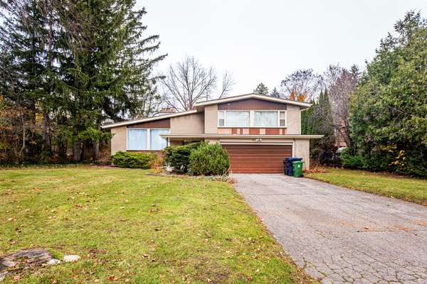 61 Banbury RD, Toronto C12, ON M3B 2K9