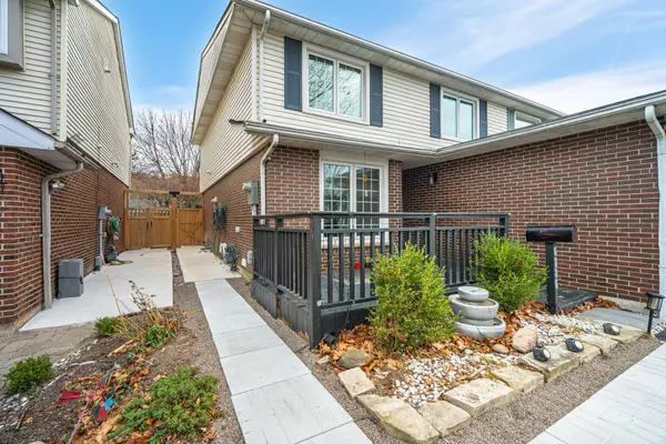 Mississauga, ON L5N 1X4,6286 Starfield CRES