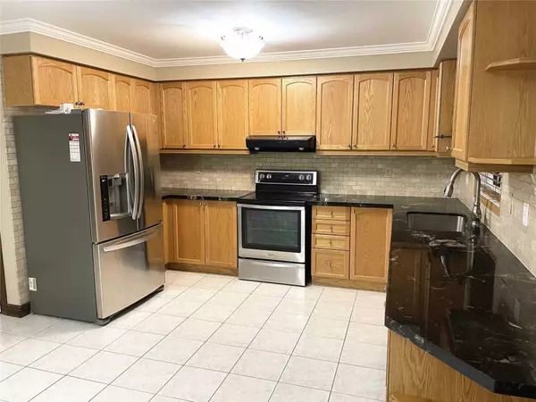 Mississauga, ON L5R 0B3,741 Maxman ST