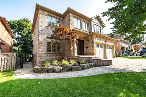 Oakville, ON L6H 6E4,1621 Bayshire DR