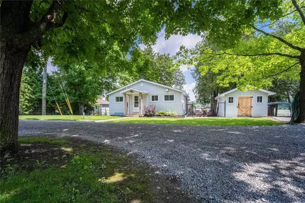 Smith-ennismore-lakefield, ON K0L 2H0,2365 Selwyn Bay LN