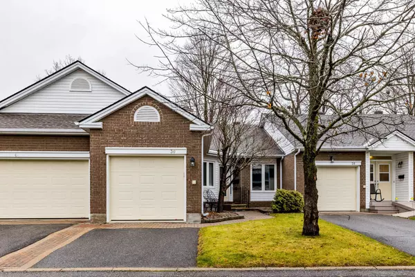 30 Grand Cedar CT, Stittsville - Munster - Richmond, ON K2S 1C8