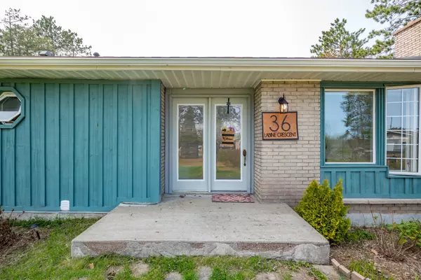 Renfrew, ON K8H 2J2,36 Labine CRES