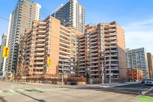 151 Bay ST N #204, Ottawa Centre, ON K1R 7T2