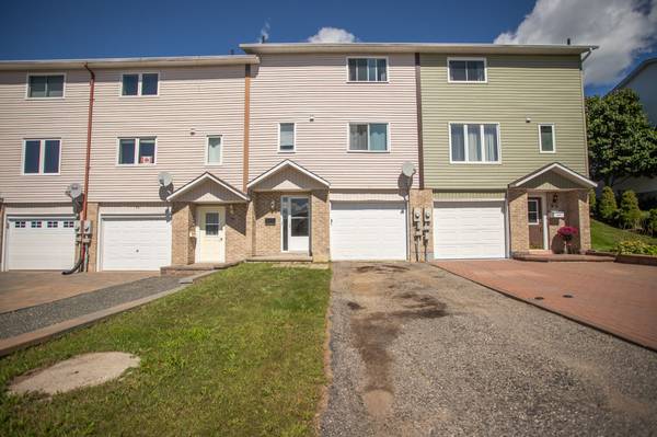 92 Farquhar PL, Elliot Lake, ON P5A 3H9