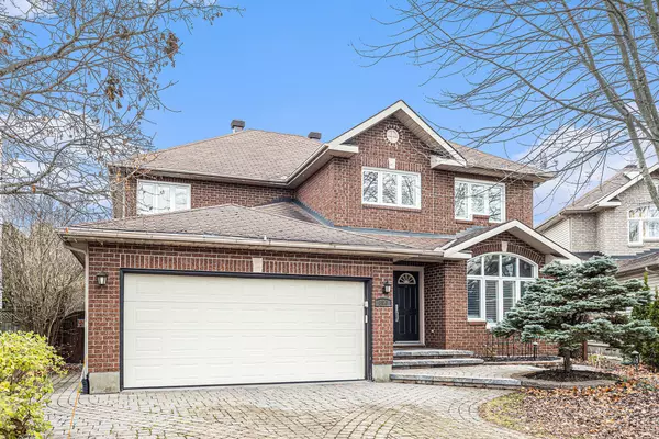 Orleans - Cumberland And Area, ON K4A 3E9,800 Foxwood CT