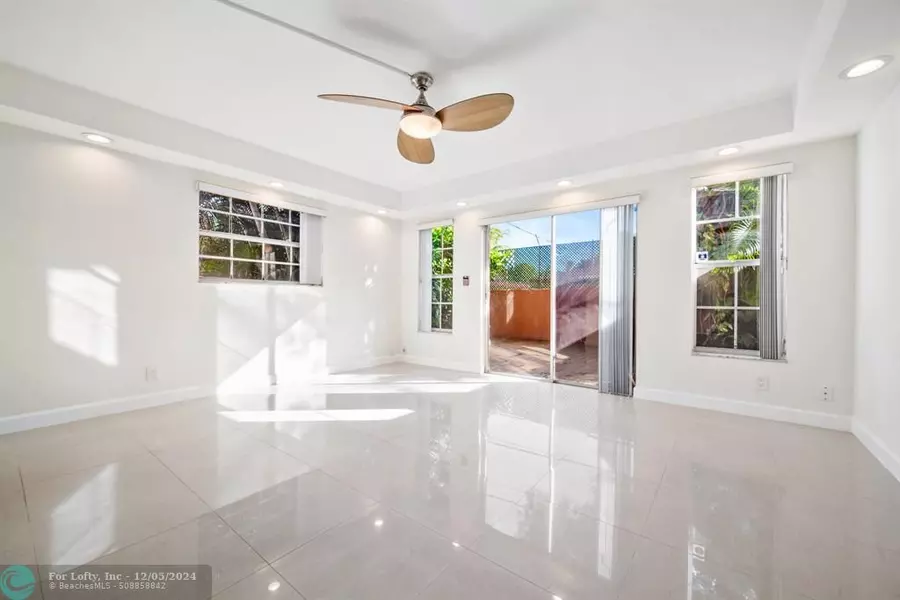 670 Tennis Club Drive  #104, Fort Lauderdale, FL 33311