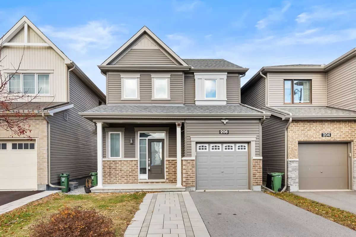 Stittsville - Munster - Richmond, ON K2S 2H9,206 KIMPTON DR