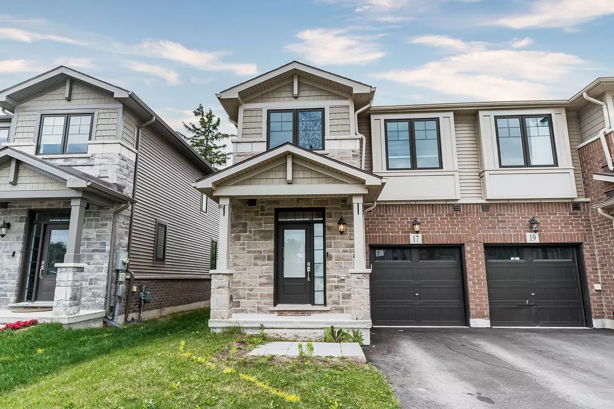 Cambridge, ON N1R 8J8,17 Hollywood CT