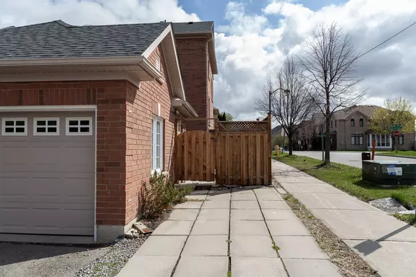 344 William Berczy BLVD #Bsmt #1, Markham, ON L6C 0C2