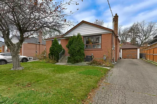 238 Epsom Downs DR, Toronto W05, ON M3M 1T4