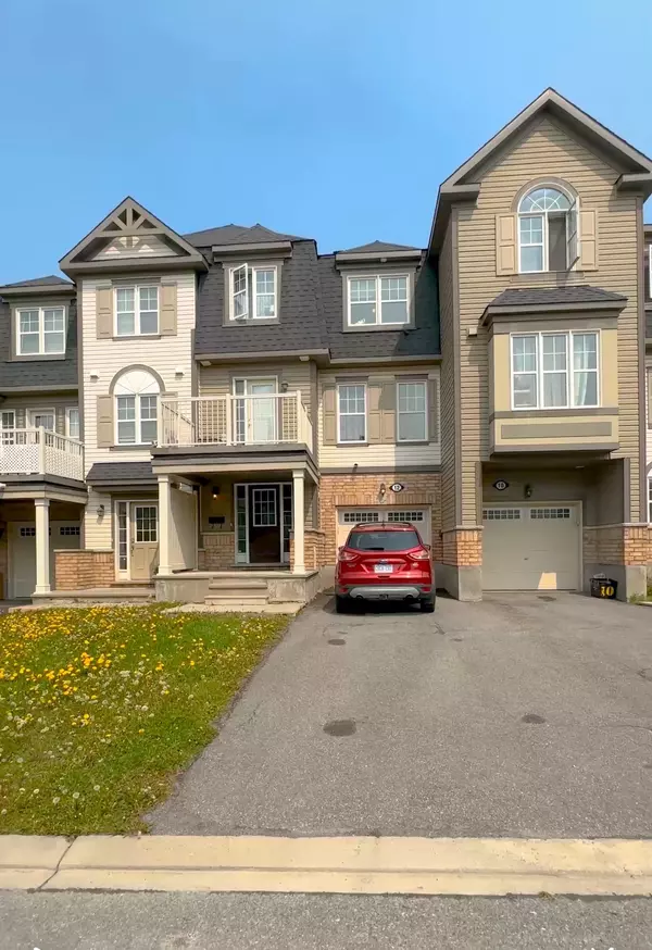 12 Streambank ST, Kanata, ON K2M 0J9