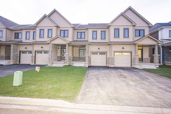 315 Port CRES, Welland, ON L3B 0N3