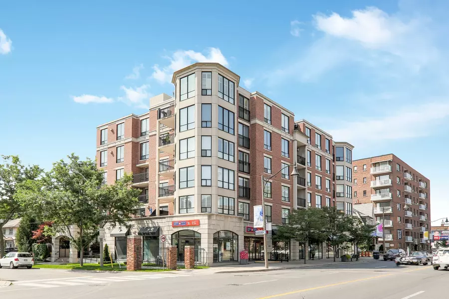 2 Alexandra BLVD #404, Toronto C04, ON M4R 1L7