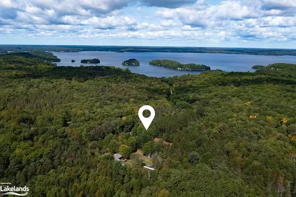 Muskoka Lakes, ON P0B 1M0,1098 LAWRENCE PIT RD