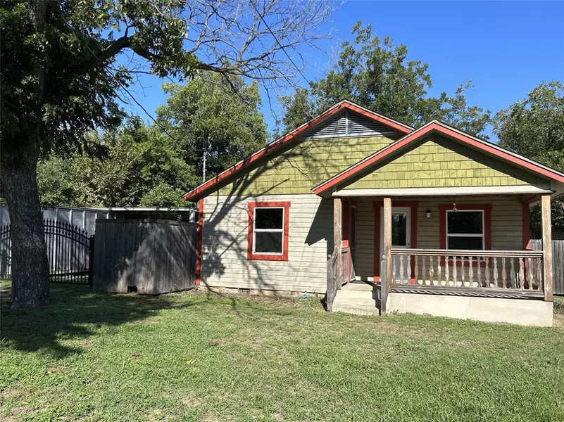 1126 Harvard Street, River Oaks, TX 76114