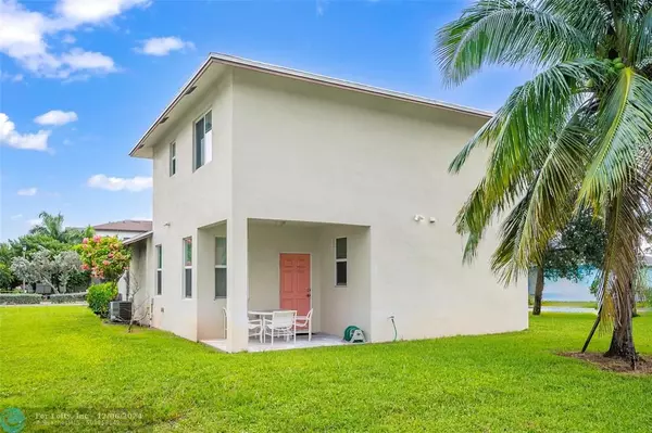 Boynton Beach, FL 33435,103 Ocean Breeze Circle