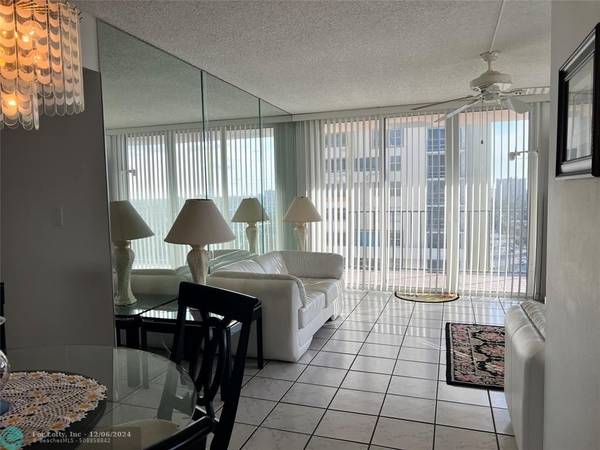 Pompano Beach, FL 33062,101 Briny Ave  #1112