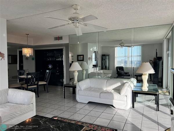 Pompano Beach, FL 33062,101 Briny Ave  #1112