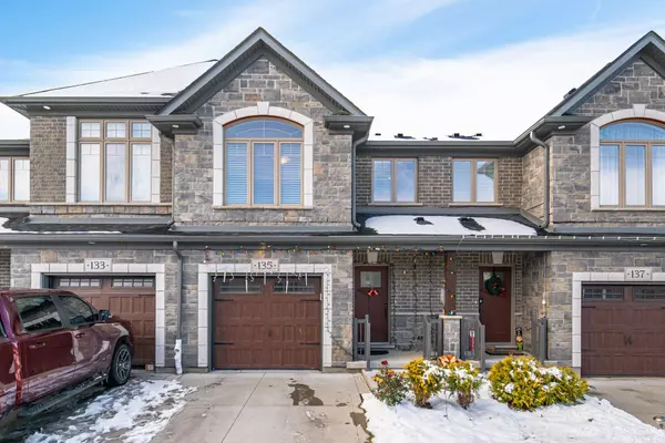 135 Hollybrook TRL, Kitchener, ON N2R 0P1