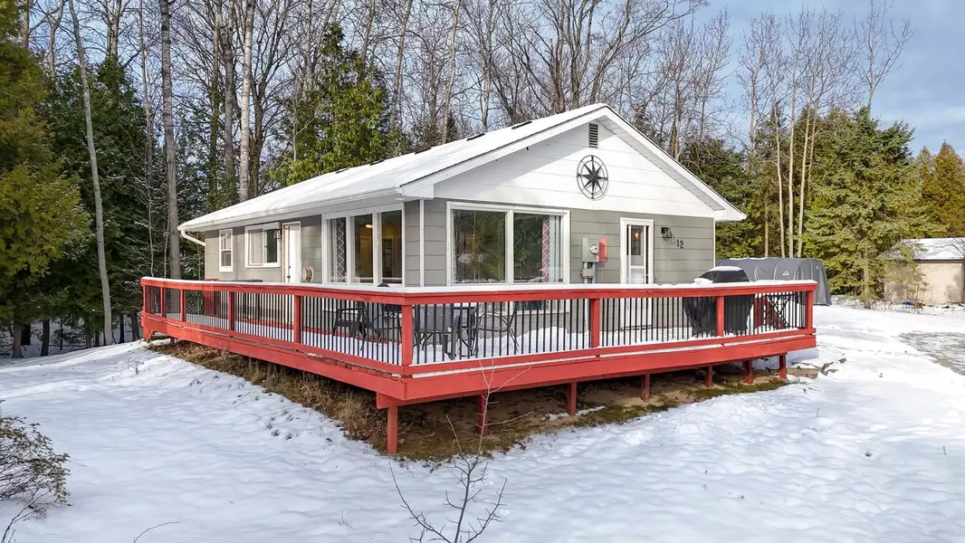 12 Pierce ST S, South Bruce Peninsula, ON N0H 2T0