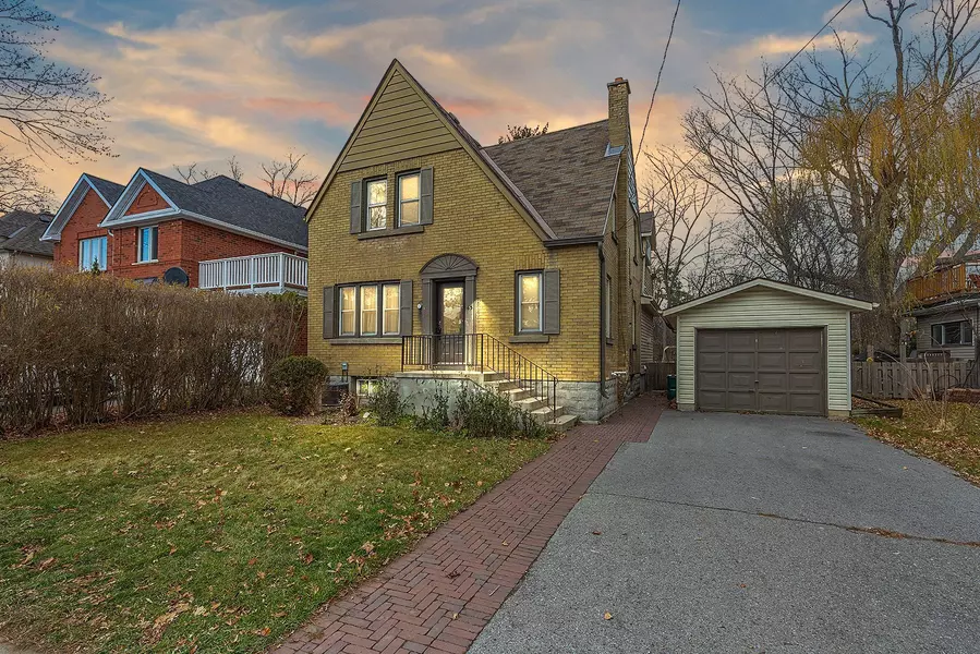 63 Hill ST, Kingston, ON K7L 2M6