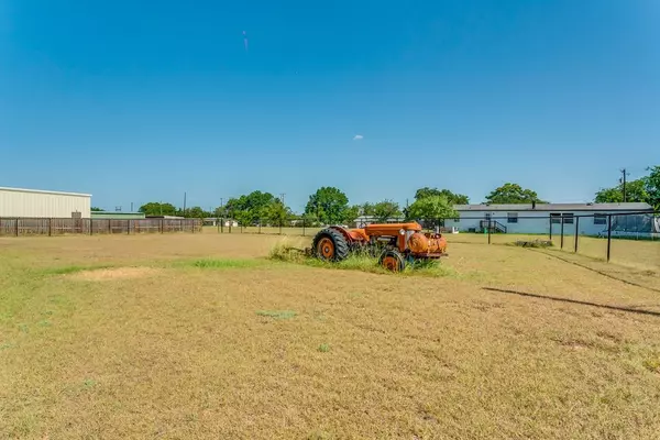 Lipan, TX 76462,220 W Lipan Drive