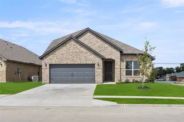 5604 Mountain Island Drive,  Fort Worth,  TX 76179