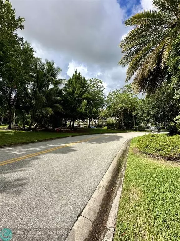 Pompano Beach, FL 33069,4000 Cypress Grove Way  #208