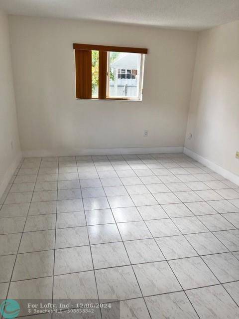 Hialeah, FL 33018,7786 W 30th Ct