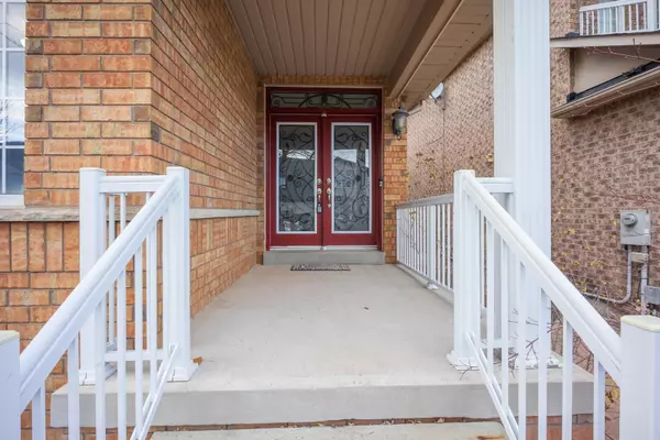 Brampton, ON L7A 2E4,6 Nina PL