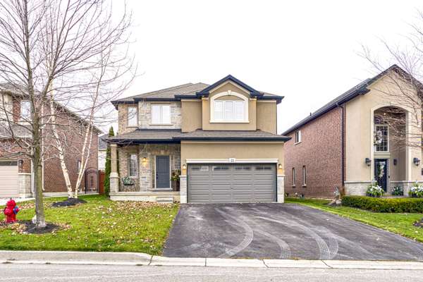 23 Blackburn LN, Hamilton, ON L0R 1W0