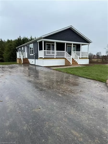 211 SPRUCE DR, West Grey, ON N4N 3B8